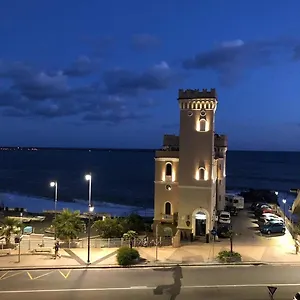 Castello Miramare *** Janov