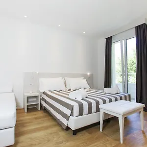 hotel-houston-suites.emilia-romagnahotels.net/