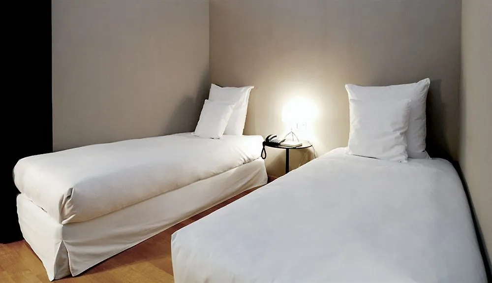Quarto Piano Rooms Genoa 2*,  Italy